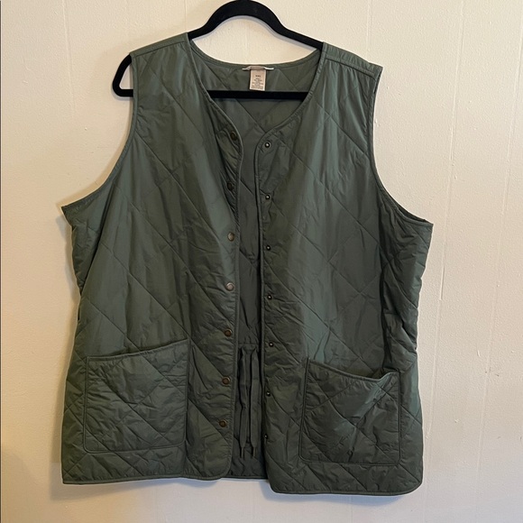 Duluth Trading Co Quilted Olive Vest - Picture 1 of 5